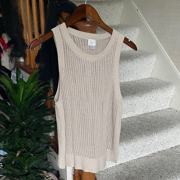 A new day Beige Knit Linen Tank Top - Picture 1 of 9